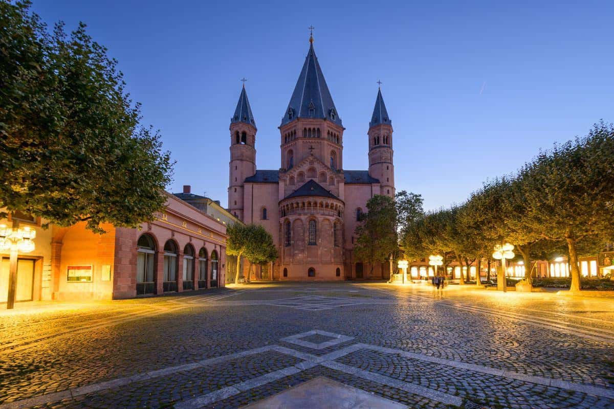 Explore Mainz: History, Wine & Rhine River Wonders