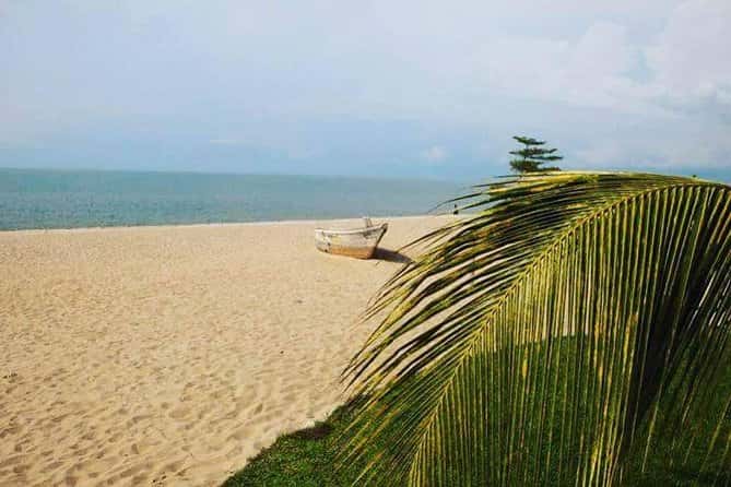 Explore Burundi: Authentic Adventures & Stunning Landscapes