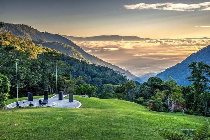 Explore Papua New Guinea: Adventure & Culture Awaits