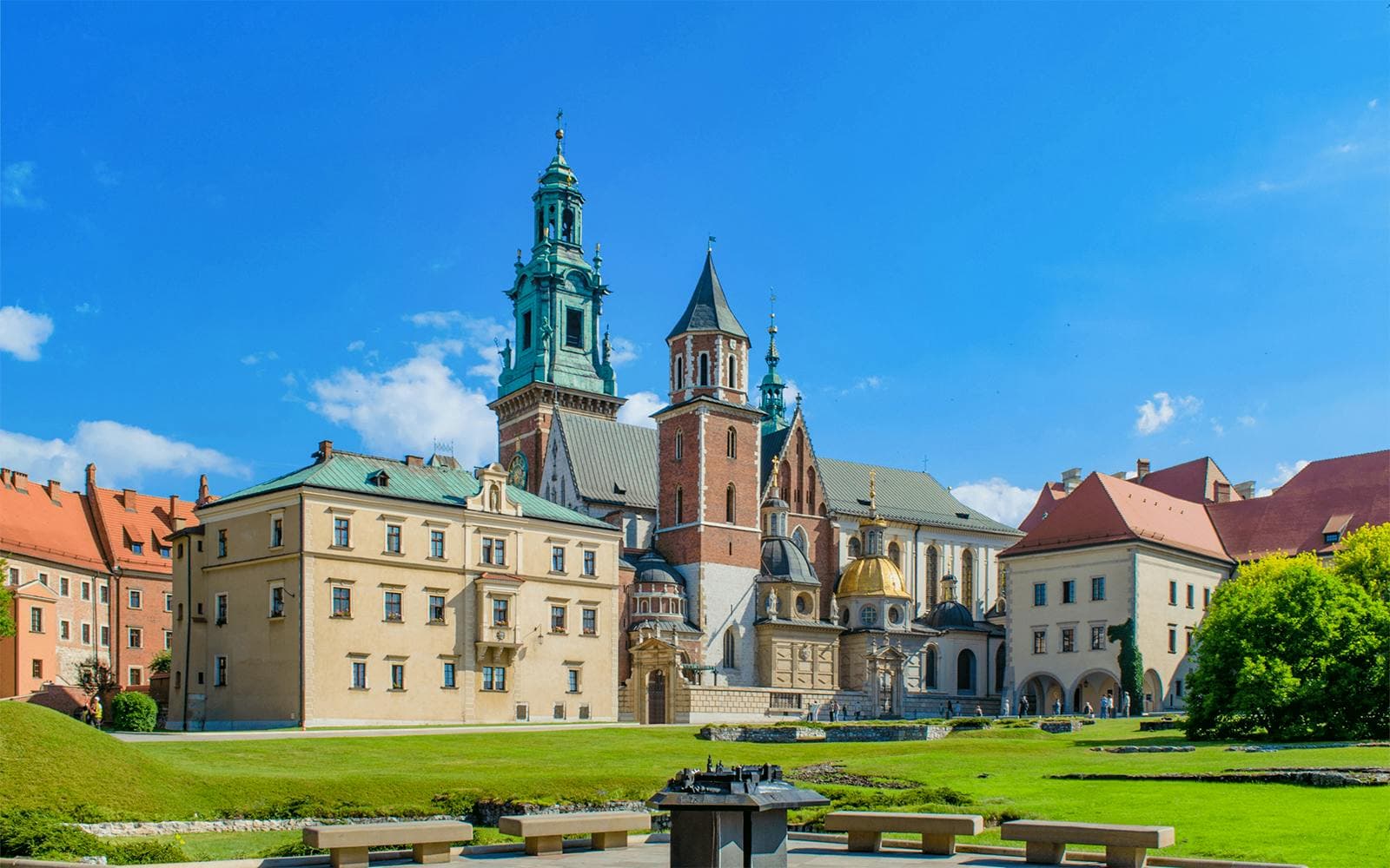 Krakow: Wawel Castle & Rynek Underground Tours
