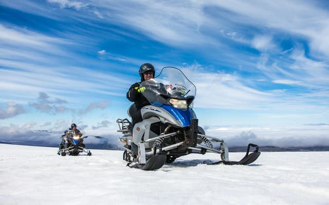 Reykjavik: Golden Circle & Langjokull Glacier Snowmobile Tour