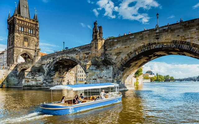 Prague Sightseeing Boat Cruise to Devil's Channel