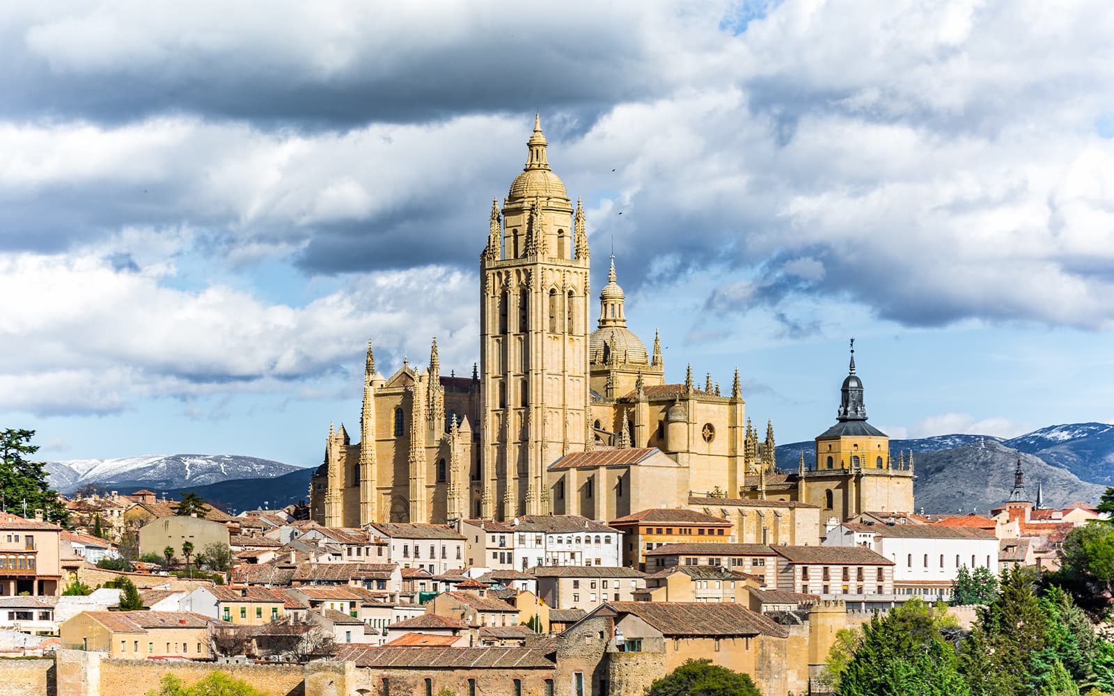 Best Segovia Day Tours: Explore History from Madrid
