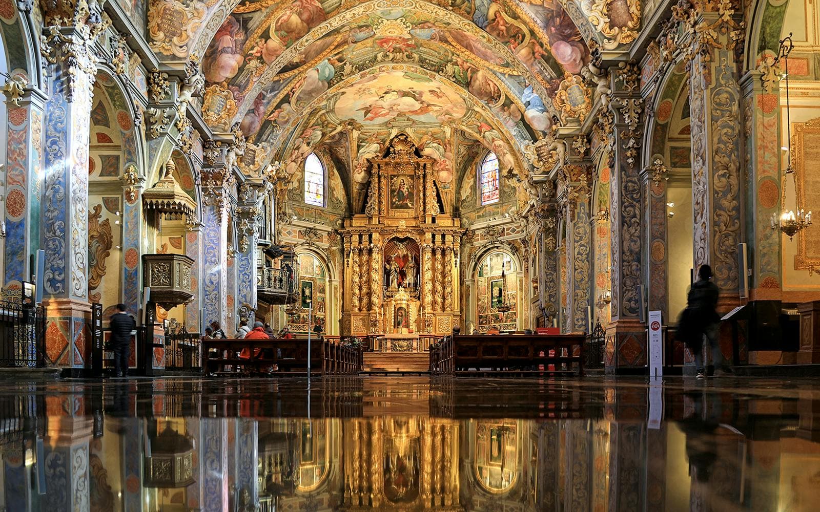 Best San Nicolas Church Tours & Experiences in Valencia