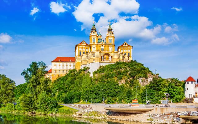 From Vienna: Wachau, Melk Abbey & Danube Valley Day Trip
