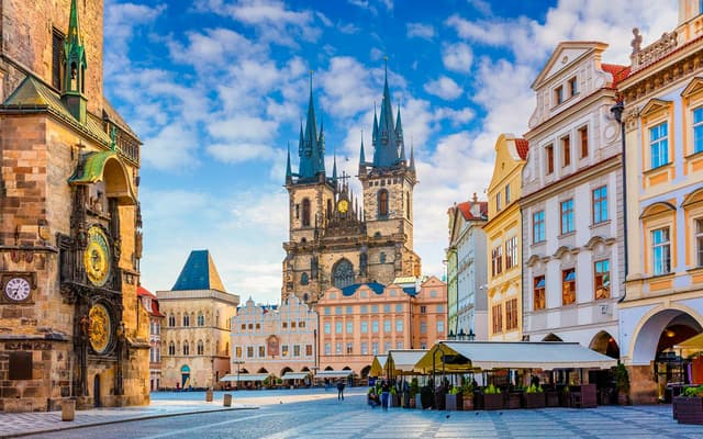 Prague Guided Walking Tour: Old Town & Jewish District