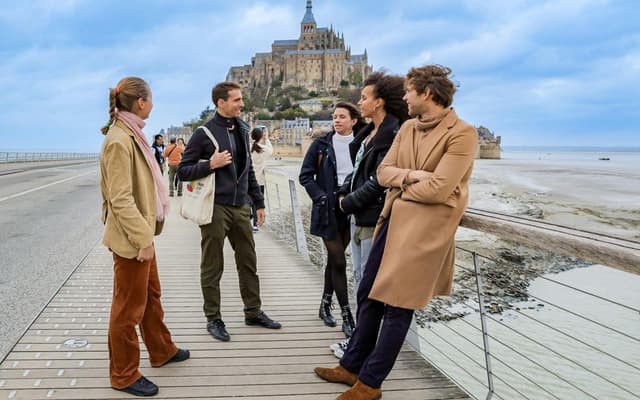 From Paris: Full-Day Guided Tour to Mont-Saint-Michel with Transfers and Abbey Entry