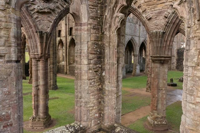 From Cardiff: Caerleon, Tintern Abbey and Three Castles Tour