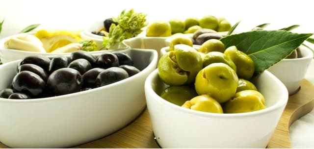 Tavira: Olive Experience with Factory Tour and Tasting
