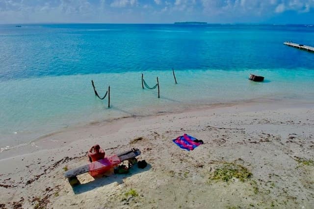 4-Day San Blas Island Hopping & Holandese Cays + Meals