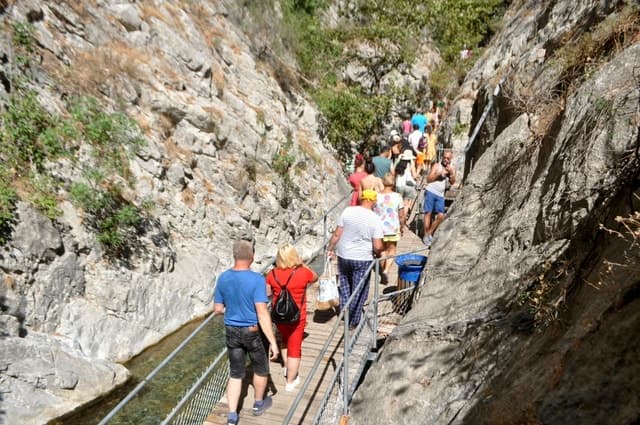 Sapadere Jeep Safari: Taurus Mountains, Waterfall & Cave
