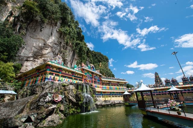 Kuala Lumpur: Batu Caves, Ramayana Caves & Kanching Falls