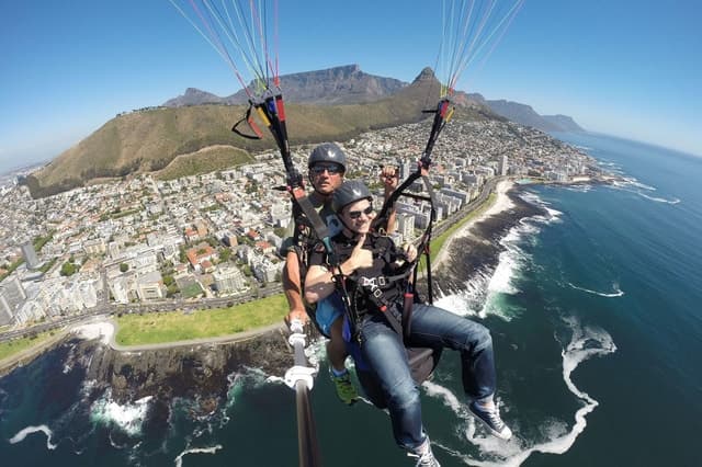 Best Cape Town Paragliding Adventures & Scenic Flights