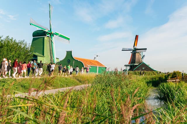 From Amsterdam: Zaanse Schans, Edam, Volendam & Marken