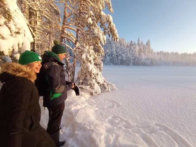 From Helsinki: Nuuksio National Park Hiking Tour with Food