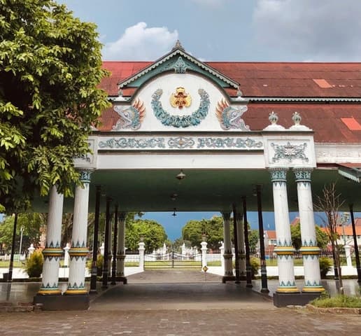Sultan Palace, Prambanan Temple and Water Castle Guide Tour