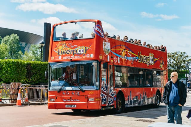 Liverpool: City & Beatles Tour with FREE 48hr Hop On Hop Off