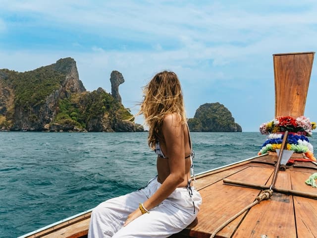 Krabi: 4 Islands Tour by Longtail Boat & Thai Buffet Lunch