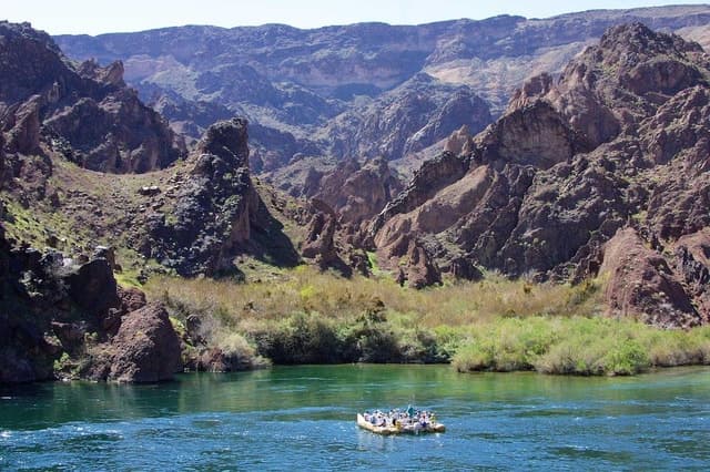 Grand Canyon Helicopter Tour with Black Canyon Rafting