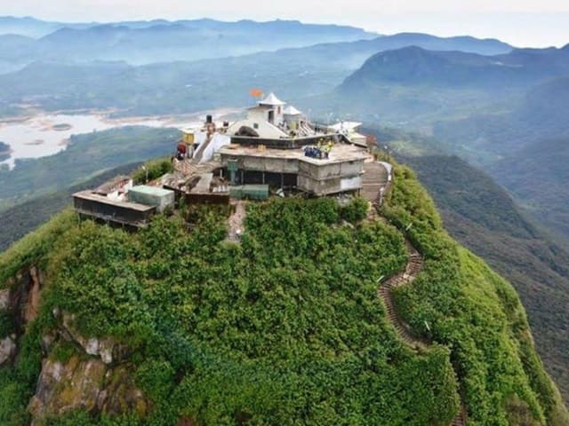 Best Adam's Peak Trek Options Near Nuwara Eliya