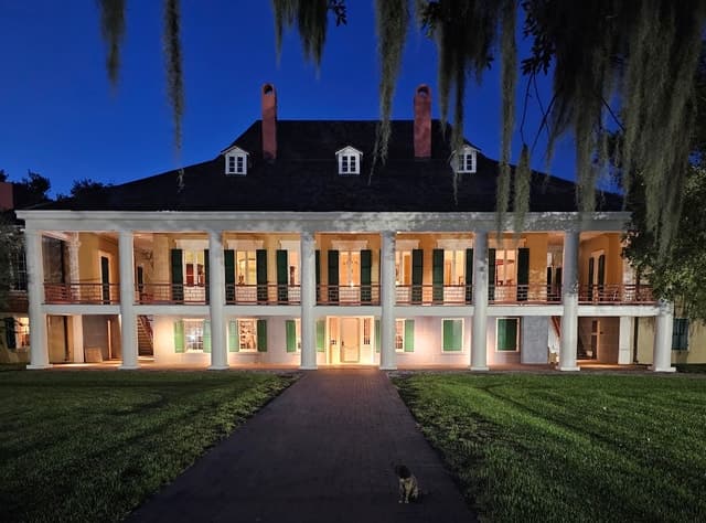 From New Orleans: Destrehan Plantation Haunted Night Tour