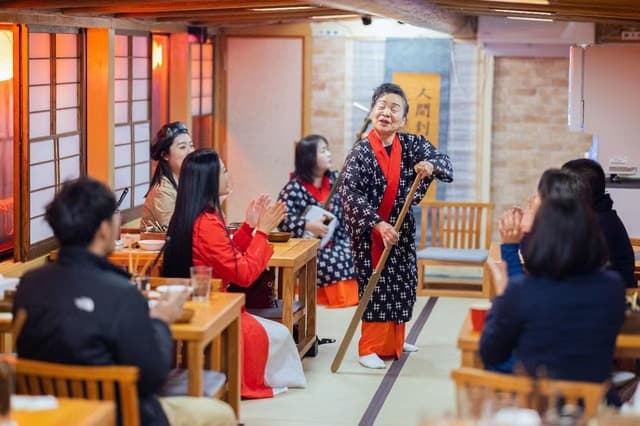 Tokyo Bay Day/Night Cruise: Sukiyaki, Show & Odaiba Route