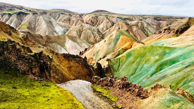 Landmannalaugar: Helicopter tour with 3 Landings