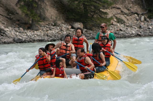 Jasper National Park: 2-Hour Whitewater Rafting
