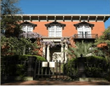 Savannah: Walk Through 200 Years of Home Architecture