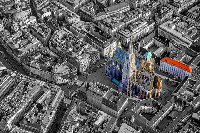 Explore Vienna's Iconic St. Stephen's Cathedral Tours