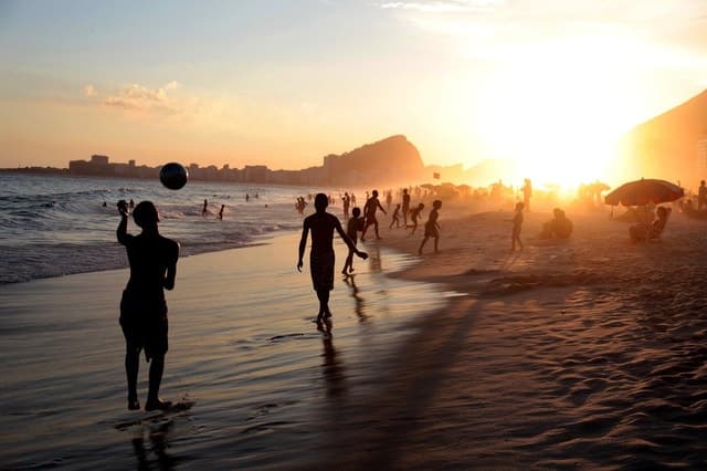 Copacabana & Ipanema: Bossa Nova & Carioca Life Tour