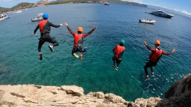 Alghero: Coasteering at Cala Dragunara in Porto Conte Park