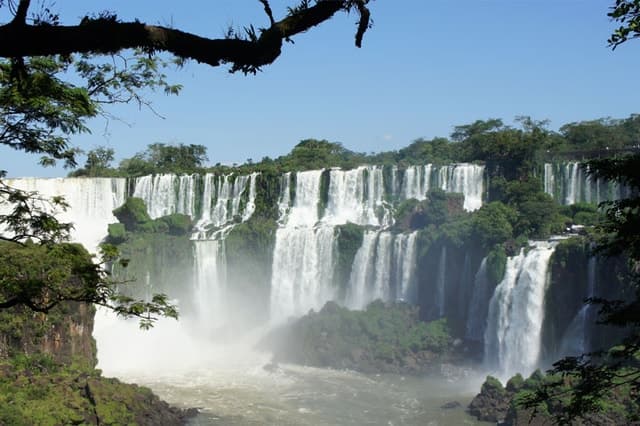 From Foz do Iguaçu: Tour to Argentinian Falls