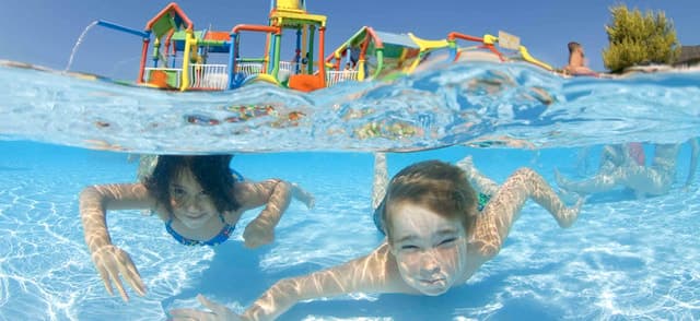 Mallorca: Western Waterpark Tickets with Transfer