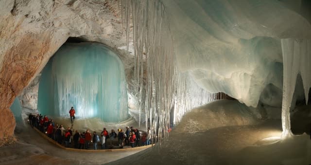 Private Tour: Werfen World's Largest Ice Caves