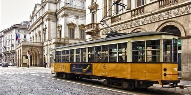 Best Milan Sightseeing: Hop-on Hop-off Bus Tour Guide