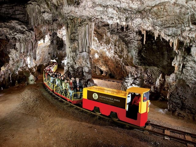 Top-Rated Postojna & Predjama Day Tours from Bled