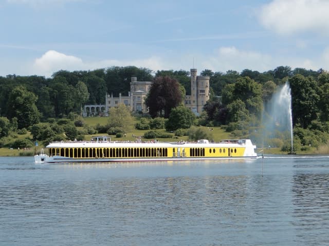 Potsdam by Boat: Island Cruise