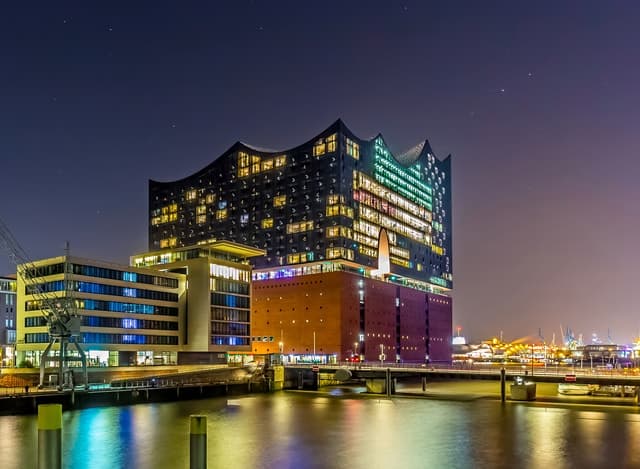 Best Elbphilharmonie Plaza Tour: Hamburg's Iconic Views
