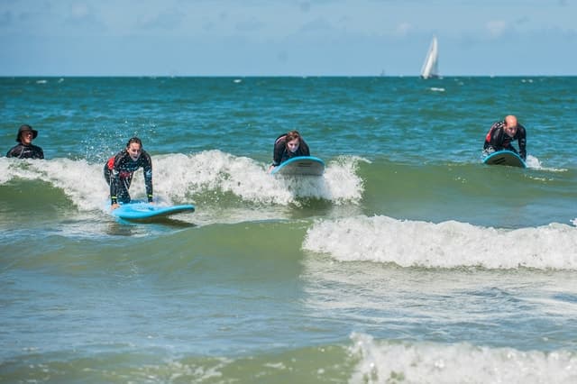The Hague: Beginner's Surf Lesson Adults