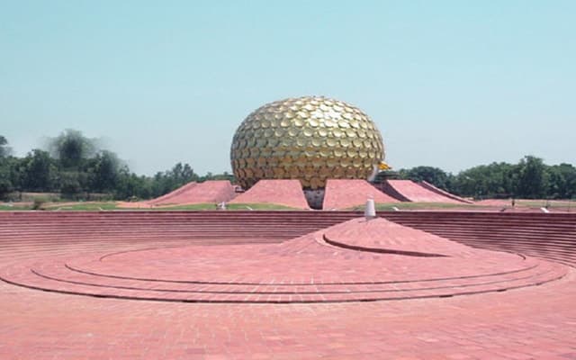 From Chennai: Full-Day Private Auroville & Pondicherry Tour
