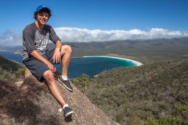 1 Day Hobart to Launceston via Wineglass Bay active day tour