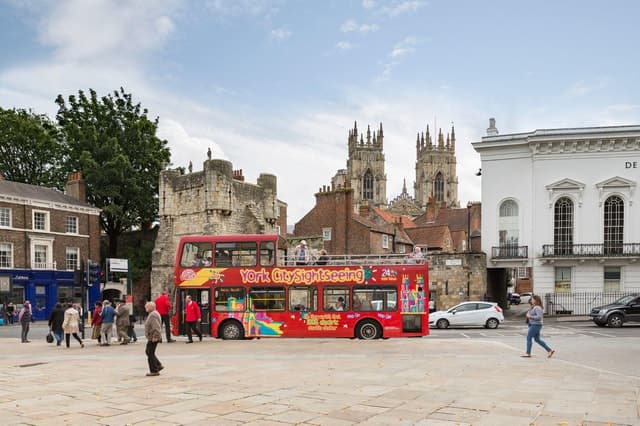 Best York Sightseeing: Hop-on Hop-off Bus Tour Guide