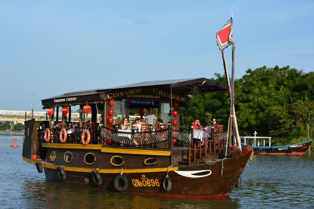 Best Hoi An Sunset Dinner Cruise & River Dining Experience