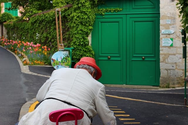 Unforgettable Giverny Tours: Explore Monet's Enchanted Gardens