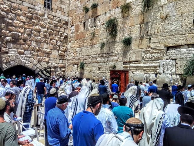 Jerusalem: Old City Private Walking Tour of Religious Sites