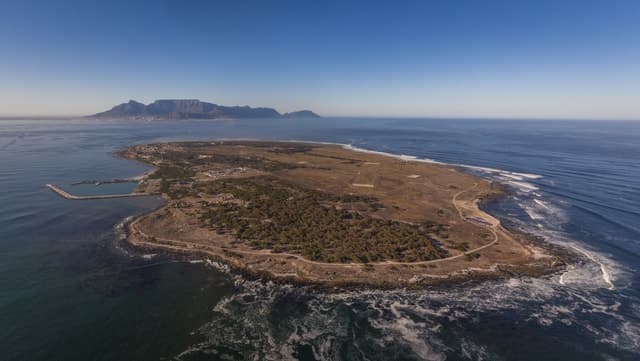 Aerial Tours: Robben Island Helicopter Flight Cape Town