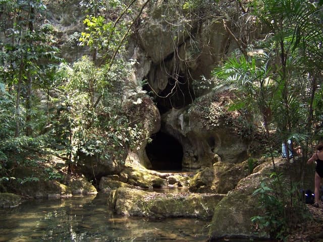 San Ignacio: Actun Tunichil Muknal (ATM) Cave Full-Day Tour