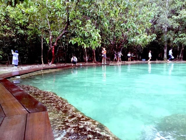 Krabi: Private Trip to Tiger Cave Temple & Waterfall