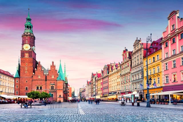 Wroclaw: Private Old Town Guided Walking Tour (2 hours)